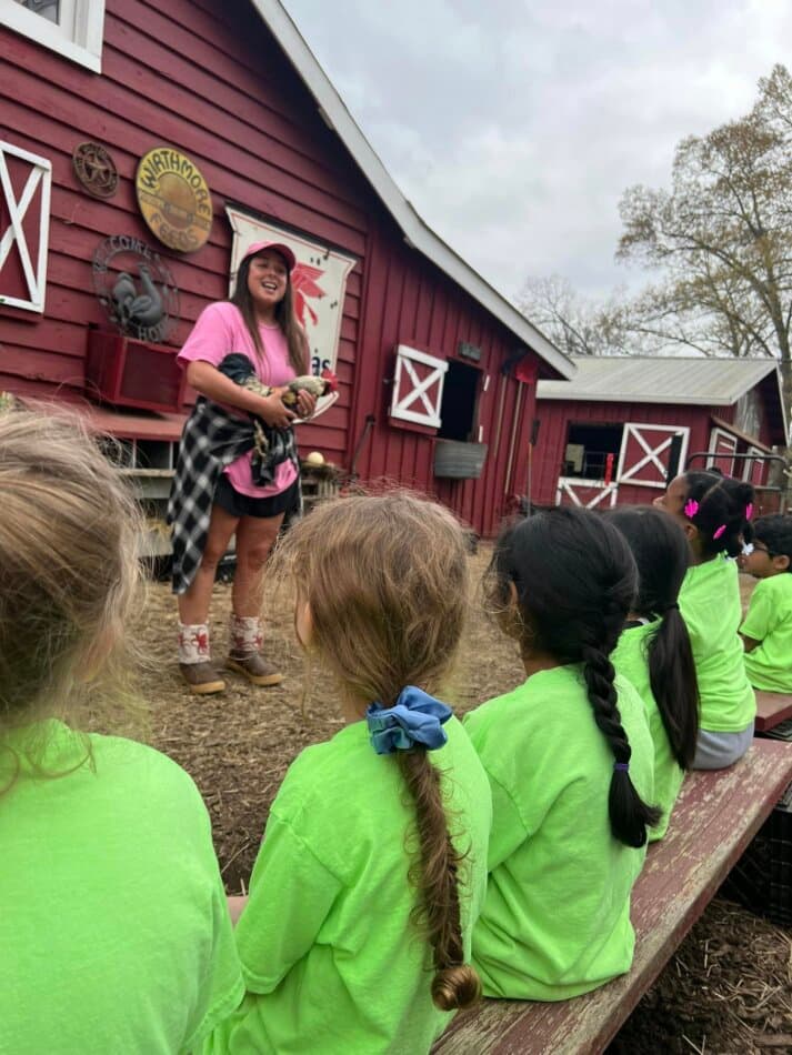 children at the art barn field trip