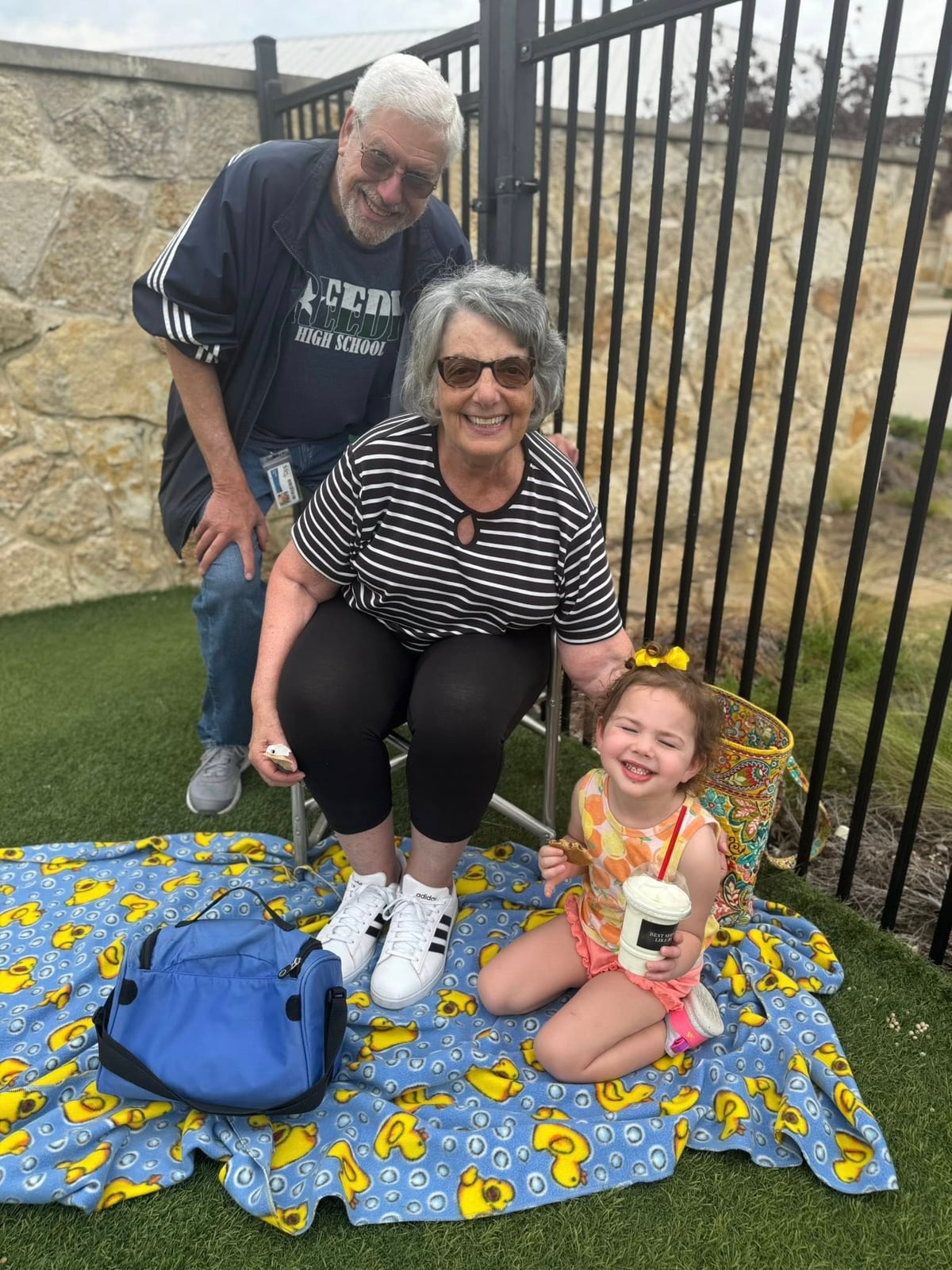 Picnic with grandparents and child 
