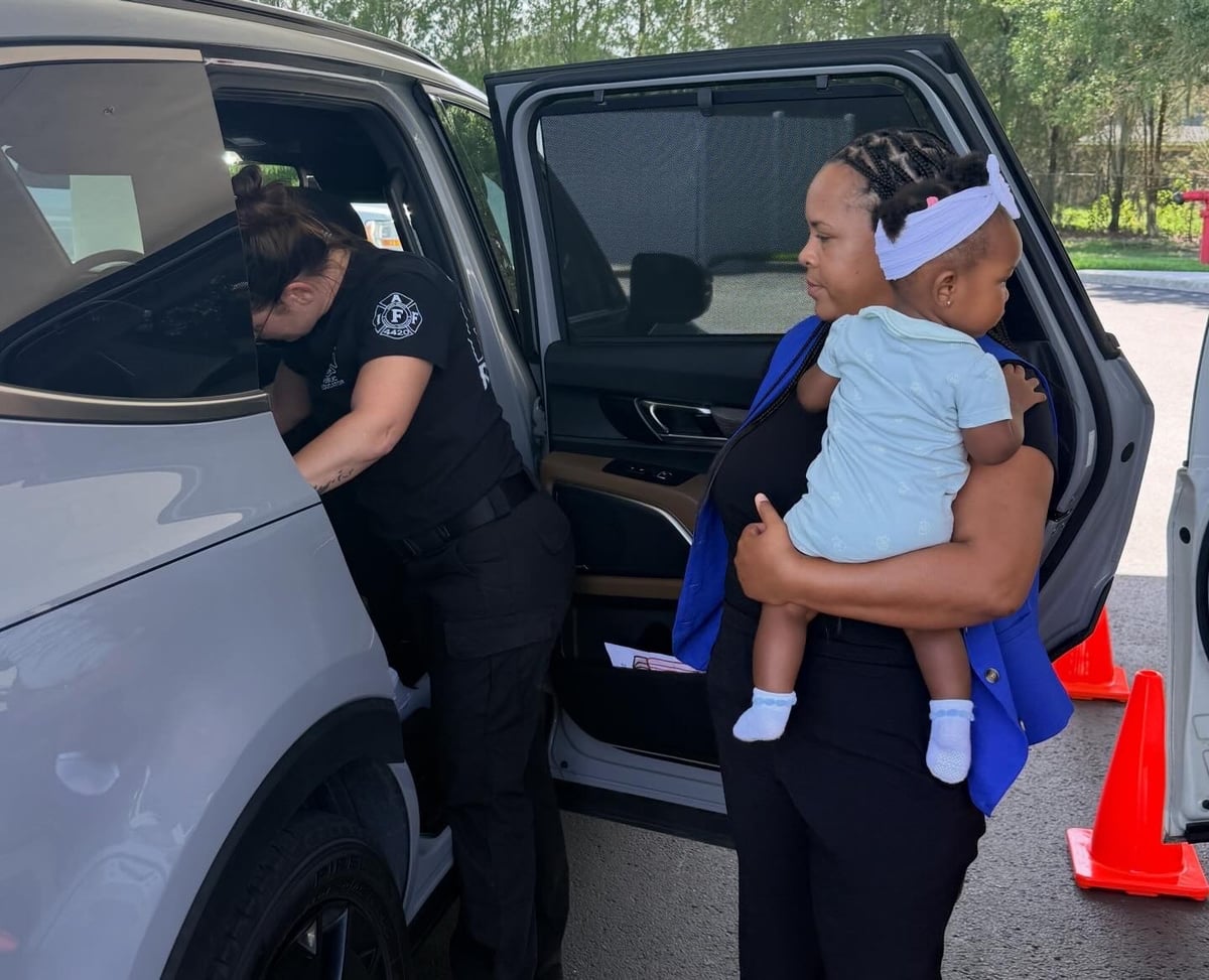 Pasco County Fire Rescue - Car Seat Safety 