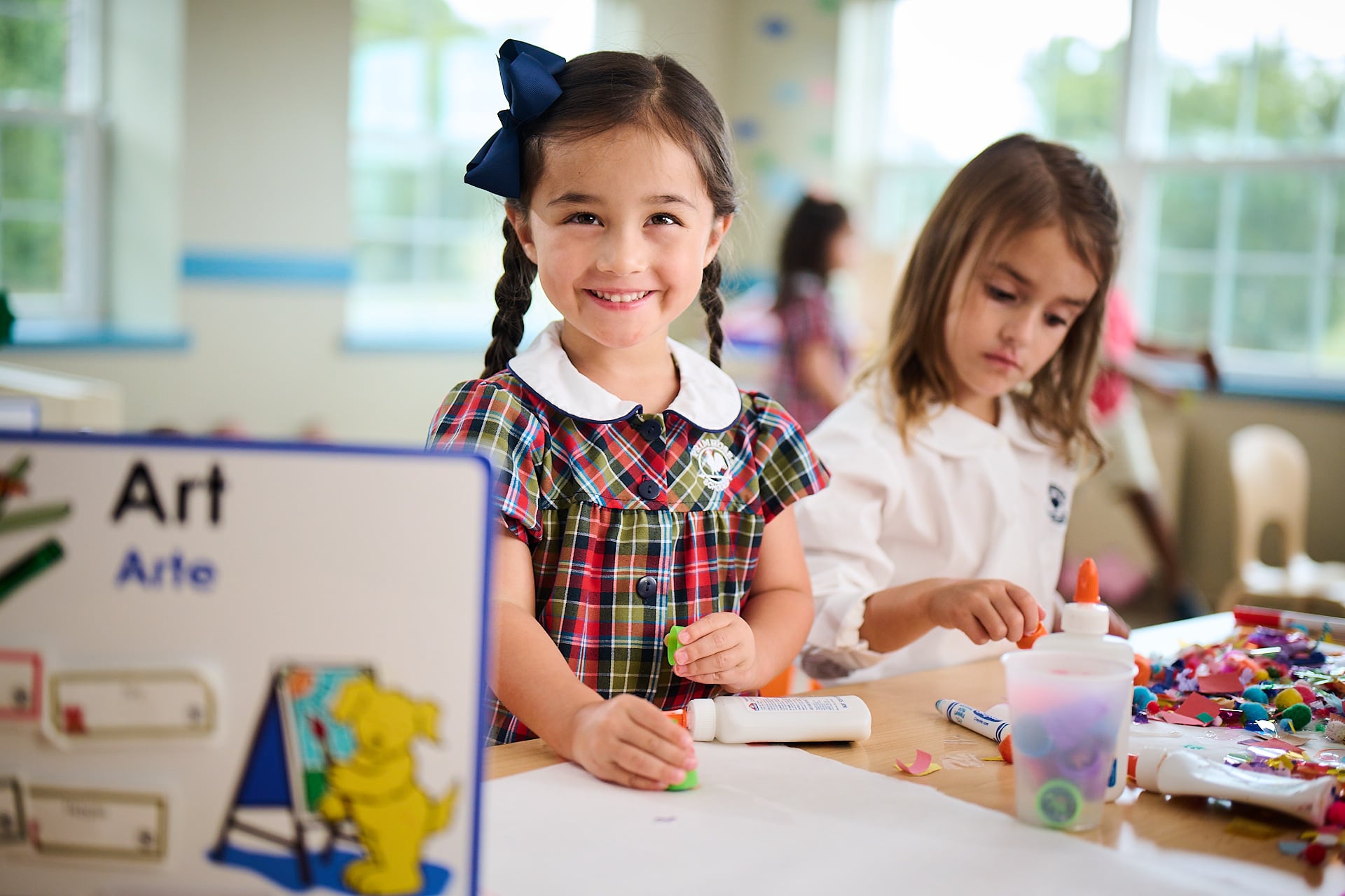 pre-k class creating an art project