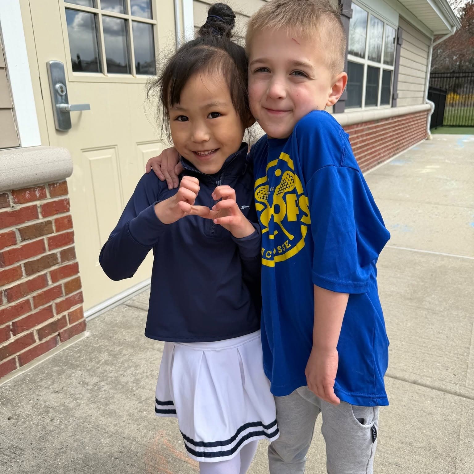Primrose School of Burlington Summer Adventure Club serving Burlington, Billerica, Pinehurst, Lexington, Bedford, and Nutting Lake families. Preschool and day care center offering summer camp programs, STEM learning, robotics, sports, creative projects, literacy development, and hands-on educational experiences for school-age children.