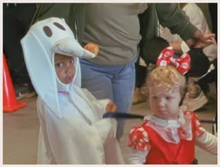 costume