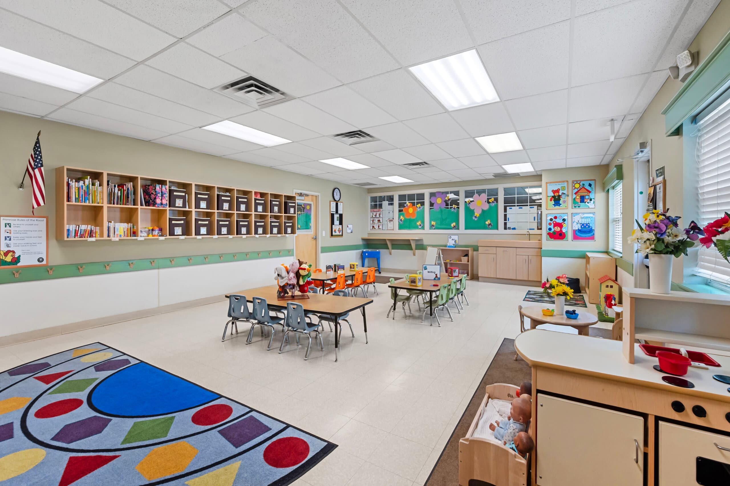 early preschool class at Primrose School of Centennial