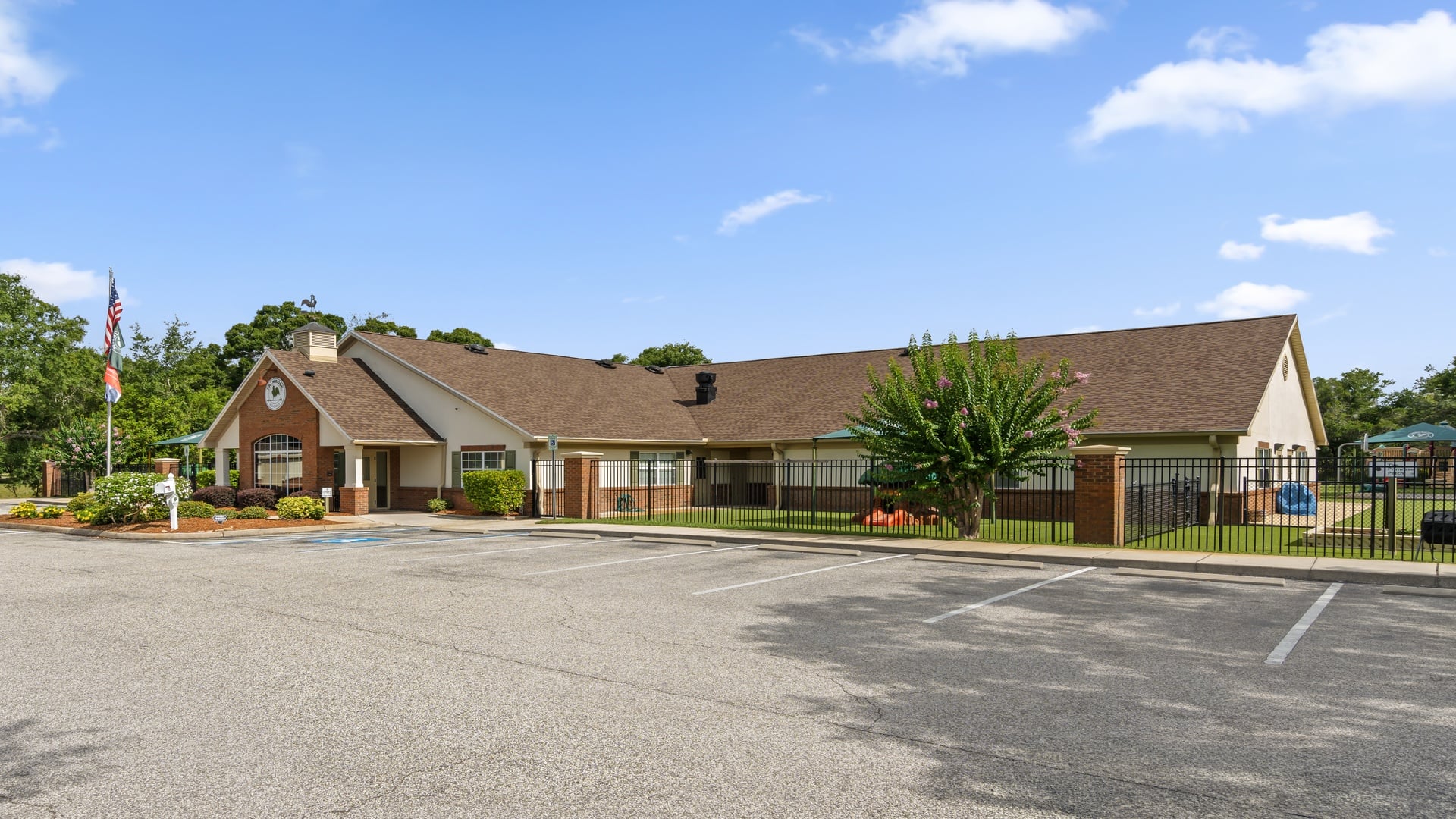 primrose-lutz-exterior
