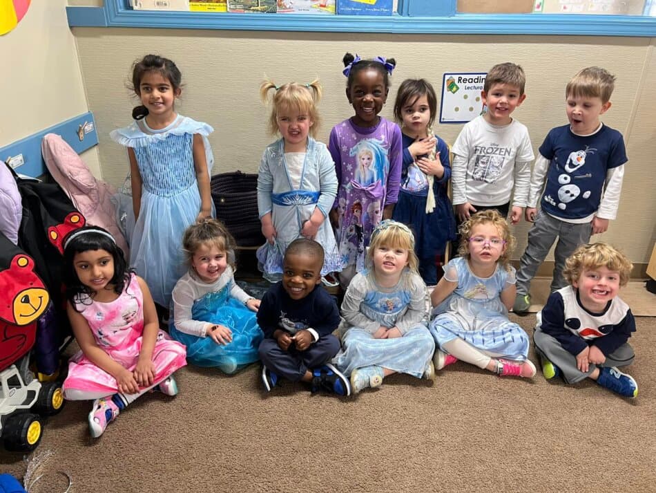 children dressed up as characters from the movie Frozen