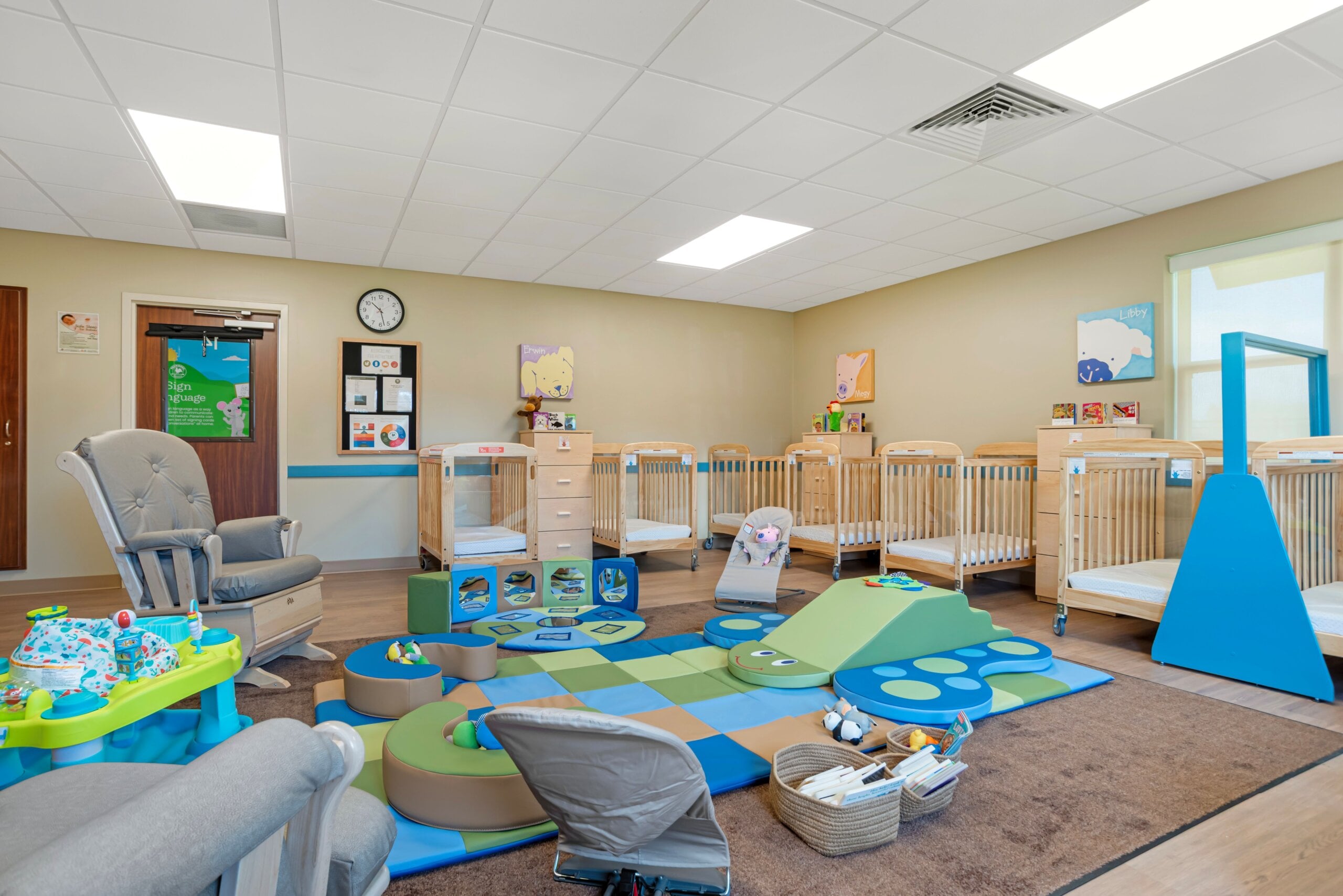 Primrose School of South Baton Rouge infant classroom