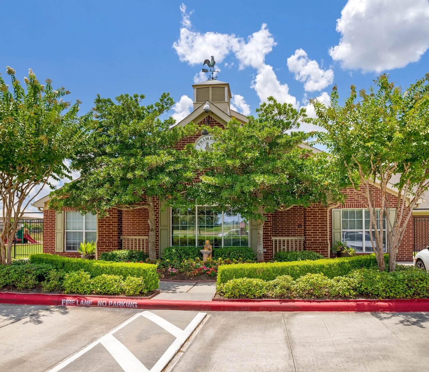 primrose pearland parkway front entrance