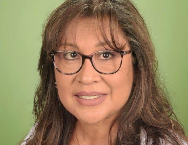 Ms.Vivian