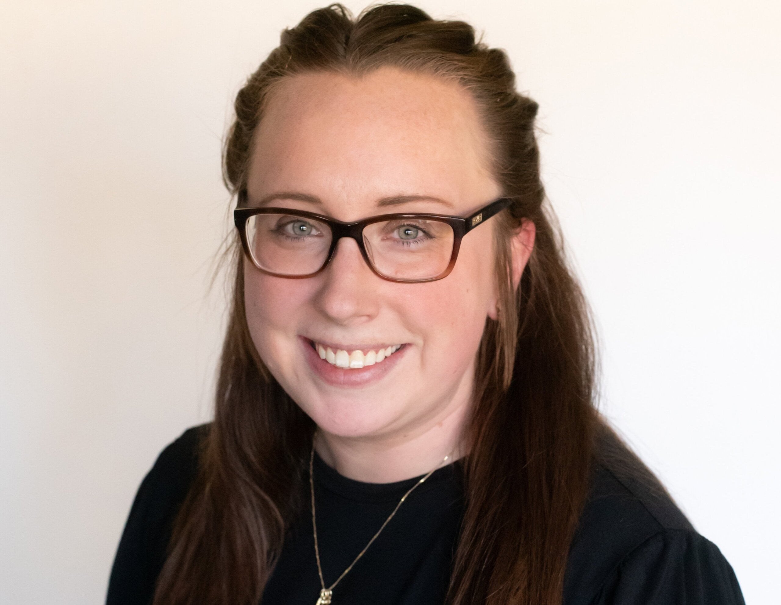 Ms. Alicia Lohrer