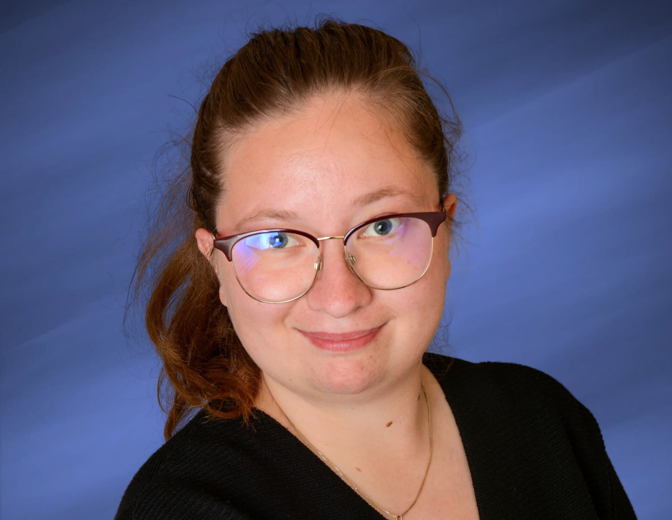 Ms. Nicole Klikuszowian