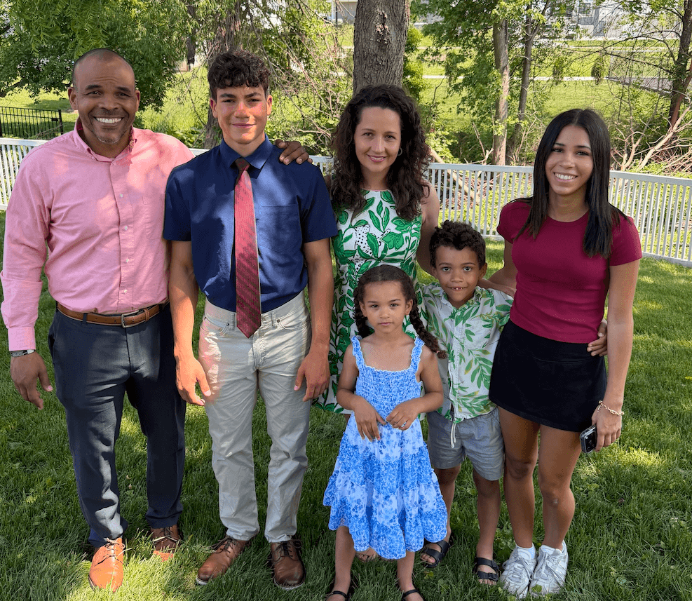 williams family photo, parents theo and hayley with their four children
